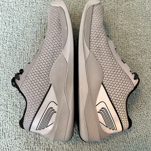 TYR CXT-2 Trainer - Picture 4 of 8